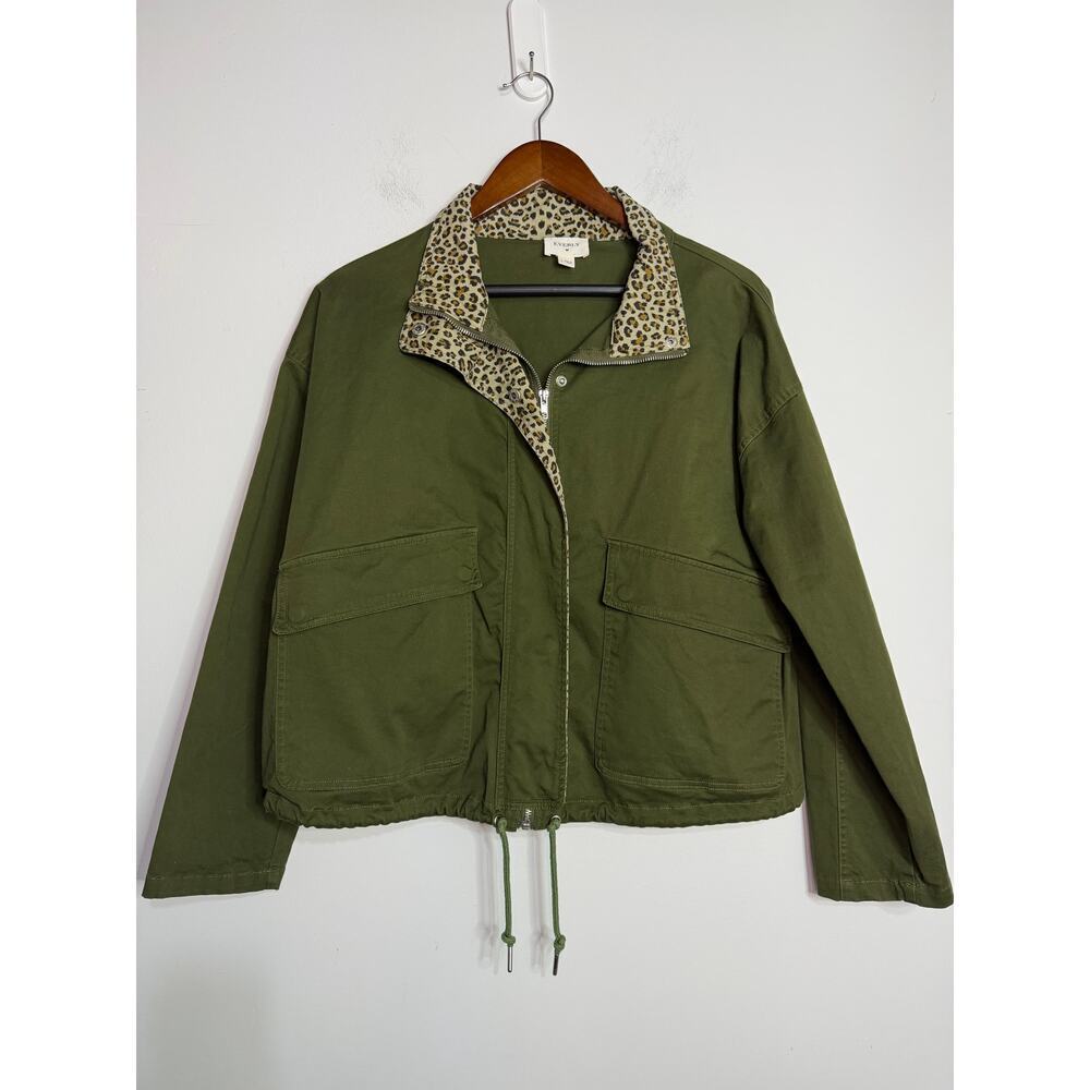 Everly Olive Green Cropped Utility Jacket Leopard Accent Trim Sz Small